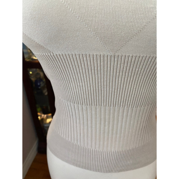 Women's TRISTAN Beige Ribbed Tank Top Petite Small SP - Picture 3 of 8